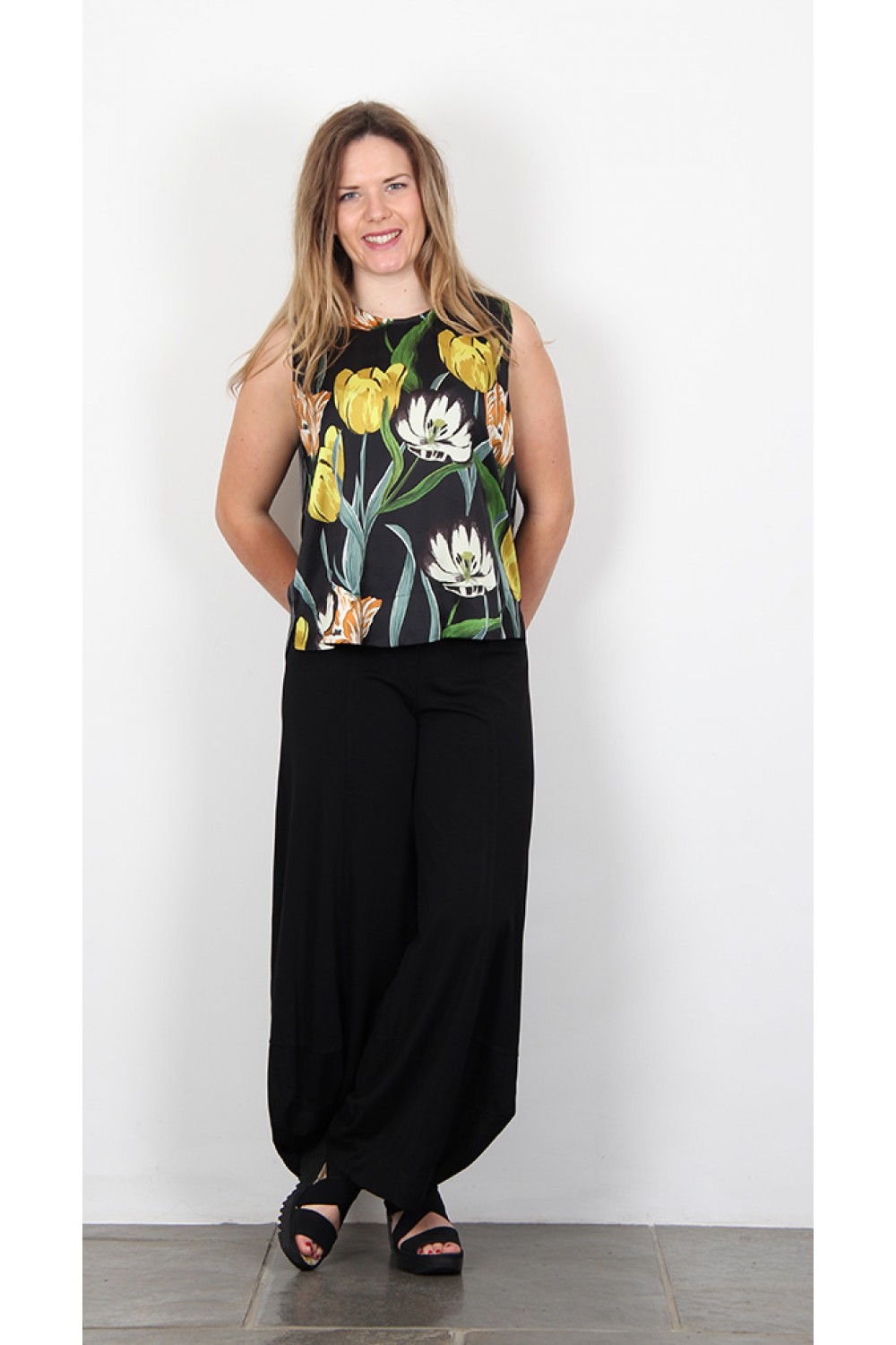 Alembika Sleeveless Top Tulip