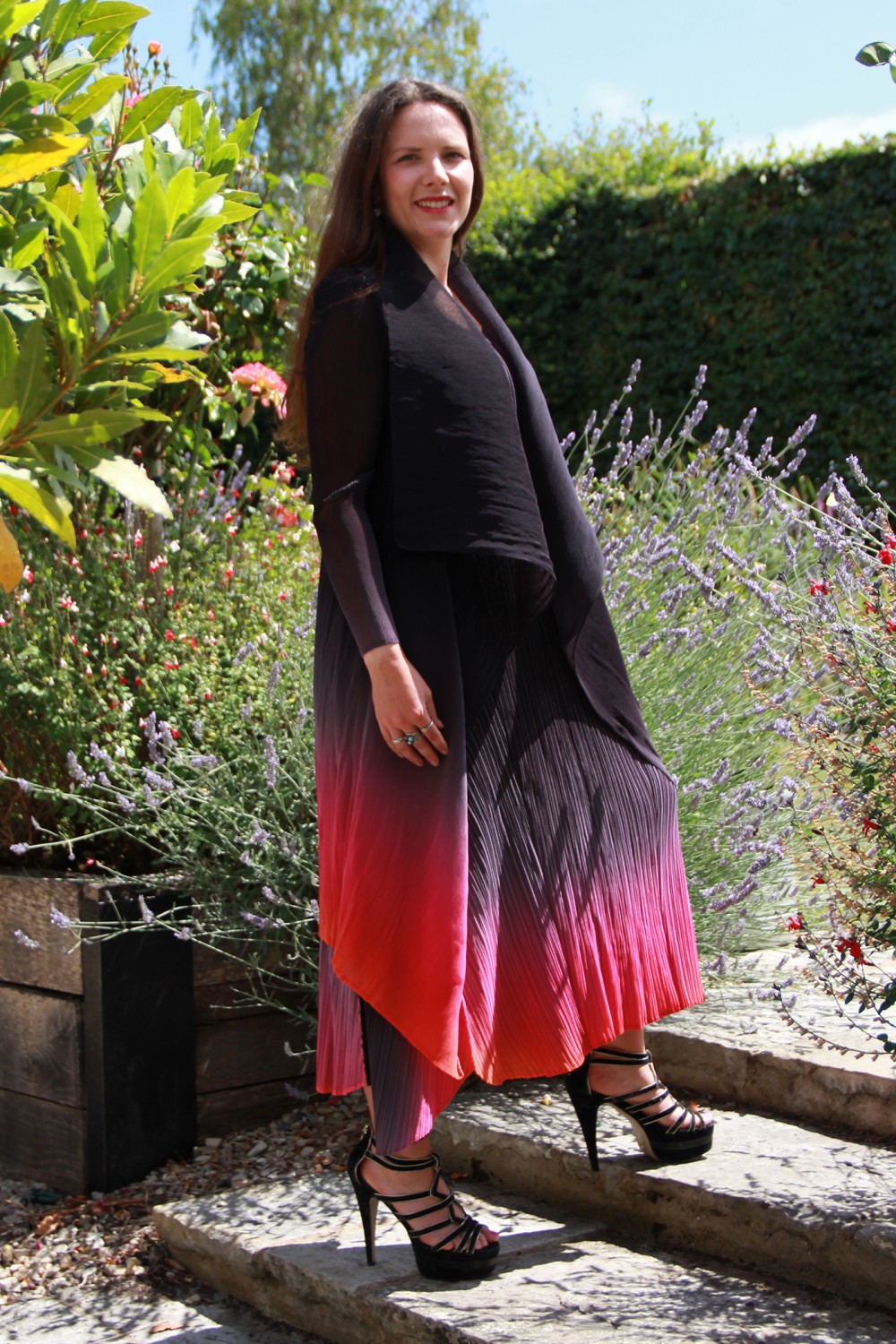 ALQUEMA Collare Pleat Coat Onyx To Sangria Sunset