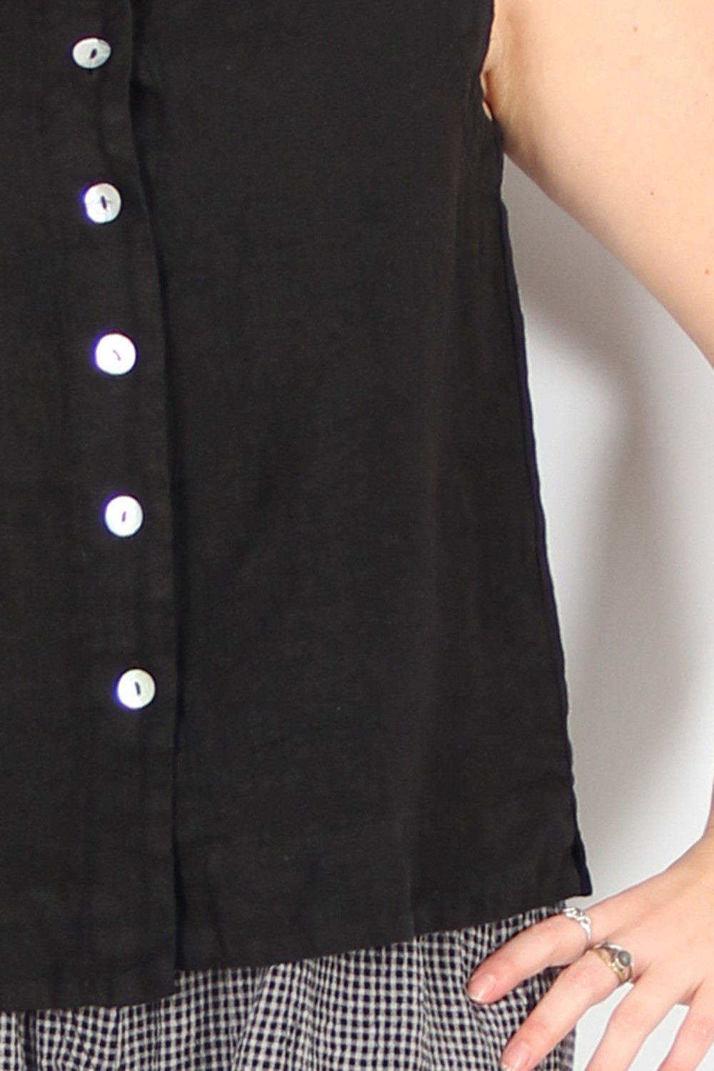 Cut Loose Button Linen Vest Black