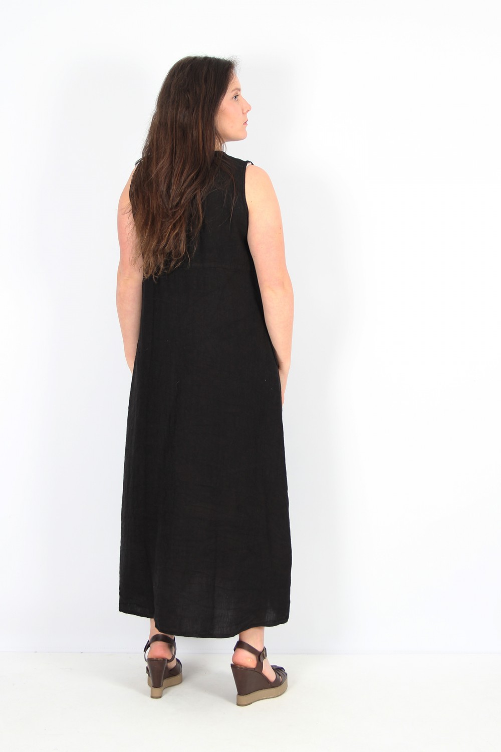Cut Loose V-Notch Neck Linen Maxi Dress Black