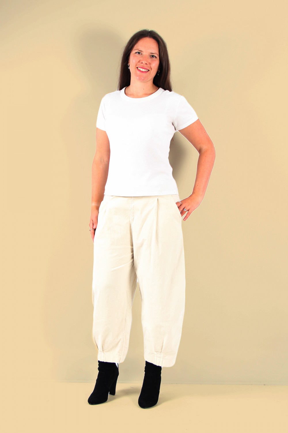 Mama B Bianco V Needlecord Trouser Lievito