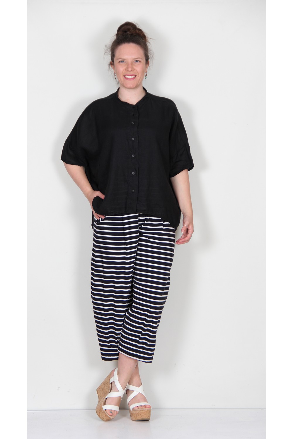 Mama B Frida Linen Shirt Nero