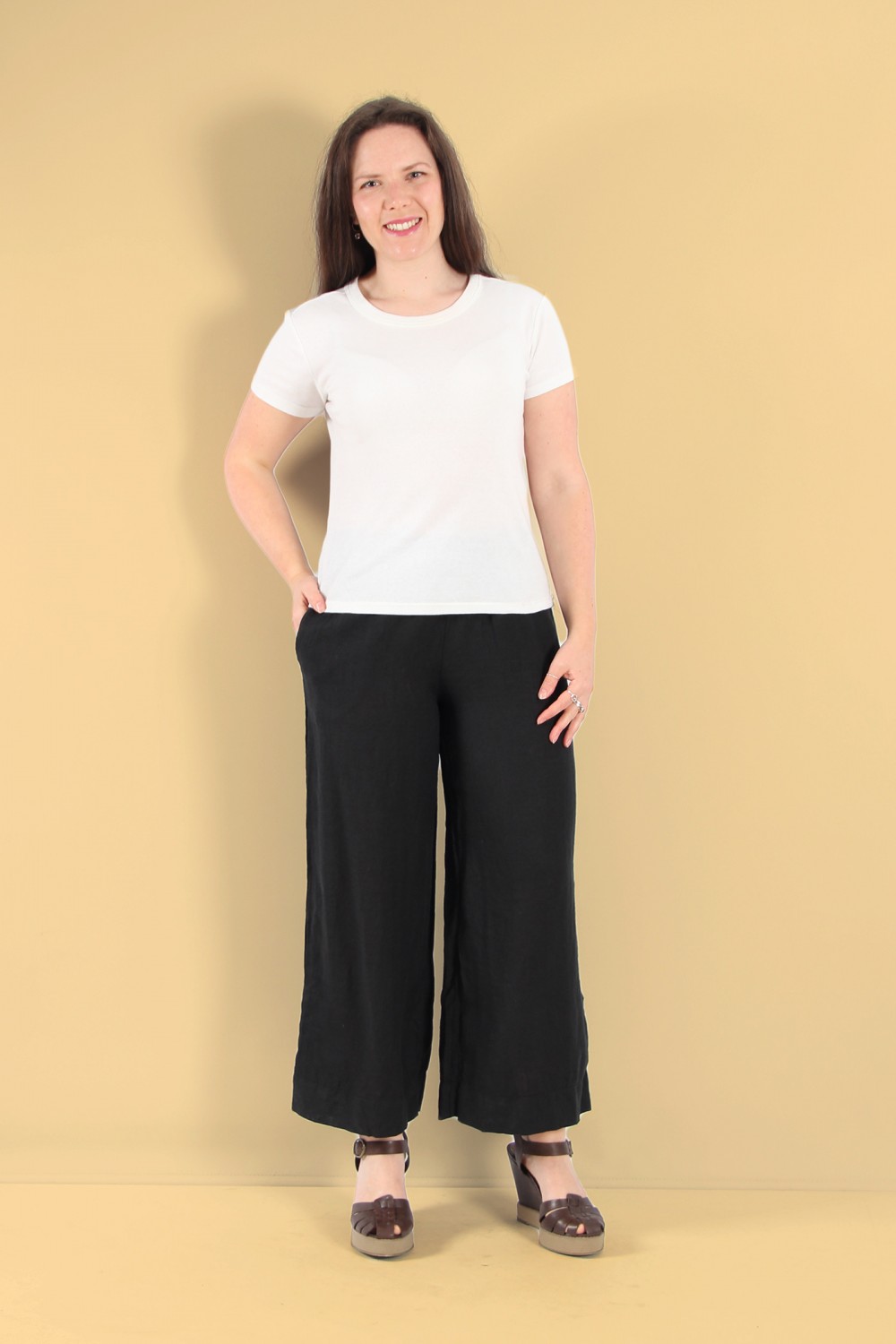 Mama B Pollo L Wide Leg Linen Crop Trouser Nero