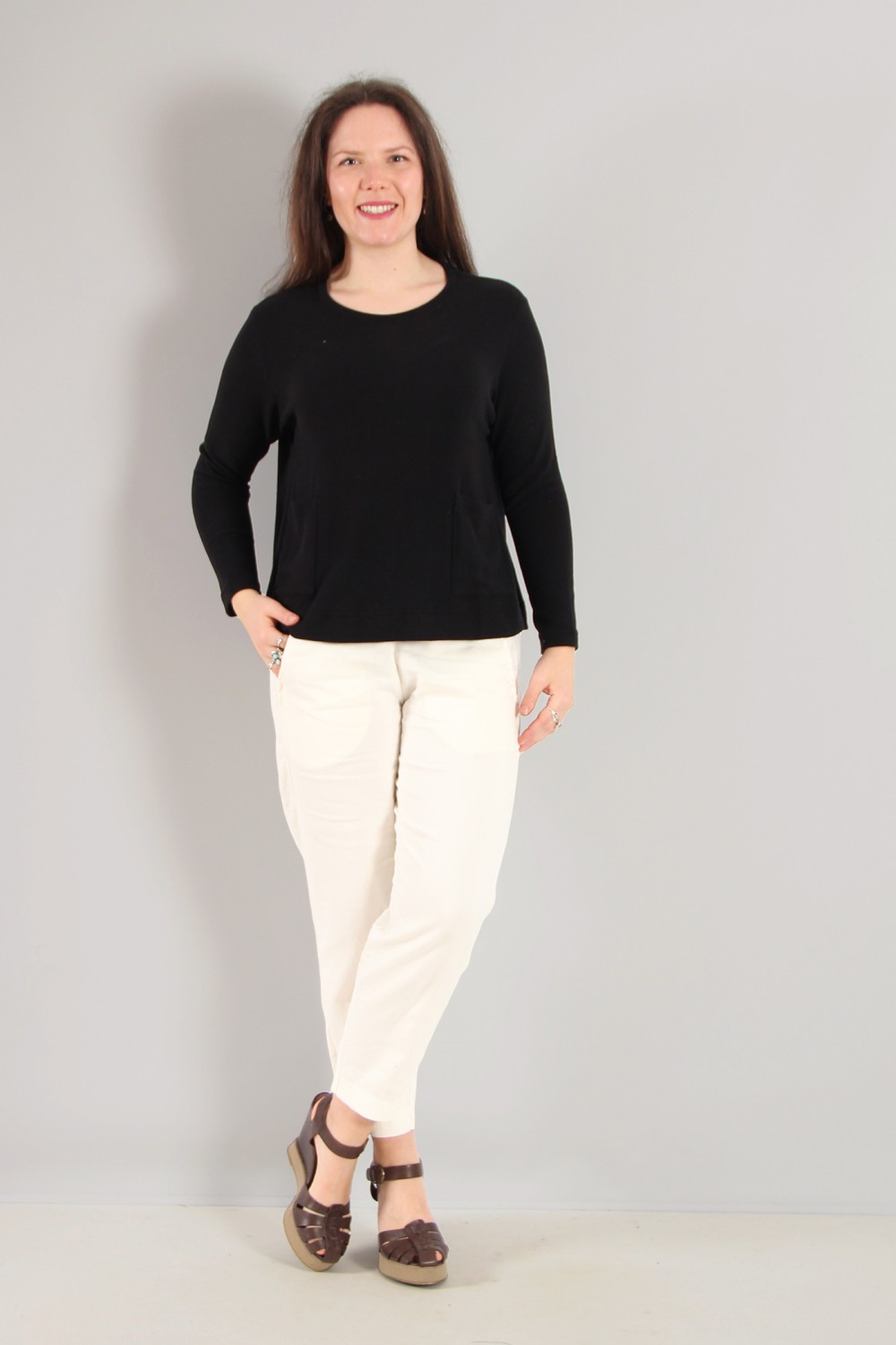 Mama B Colla Pocket Knit Nero