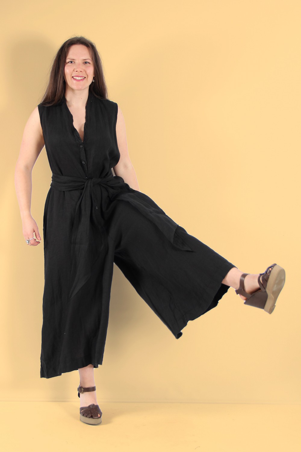 Mama B Luna L Linen Wide Leg Jumpsuit Nero