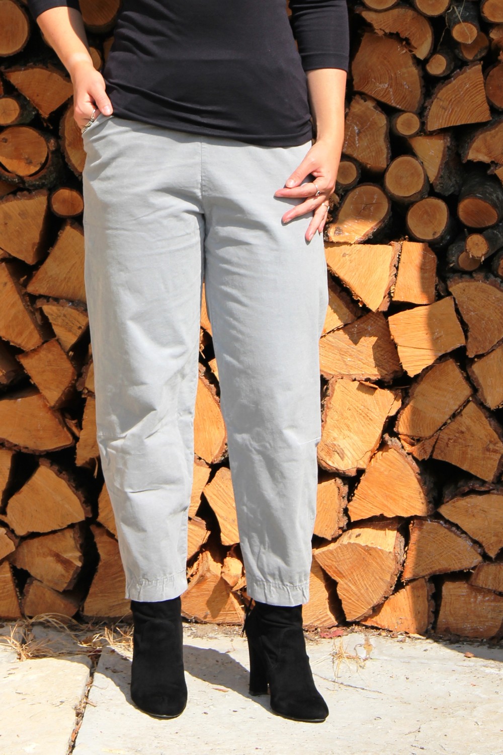 Mama B Alisa L Cotton Velvet Trouser Nebbia