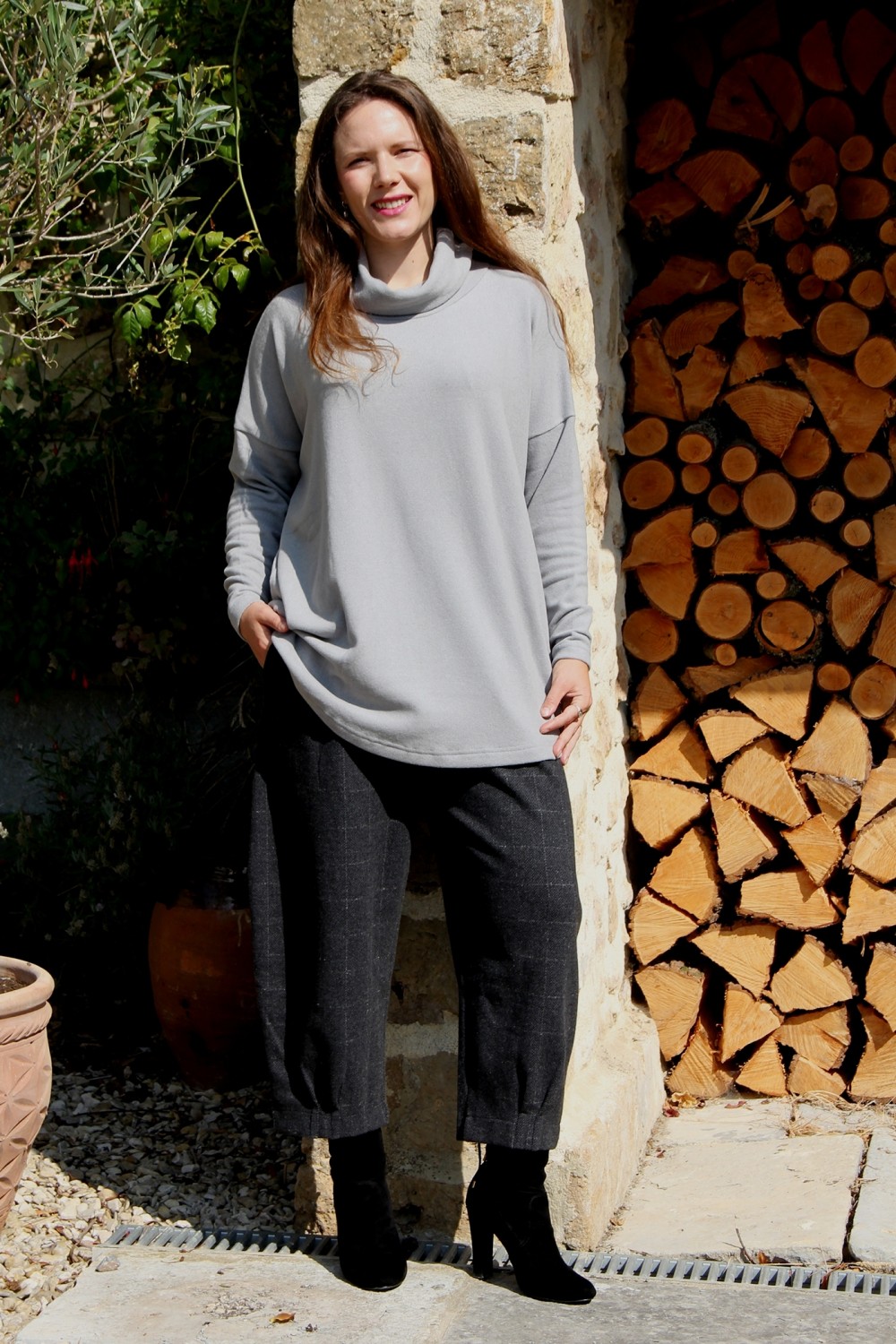 Mama B Bill U Roll Neck Top Nebbia