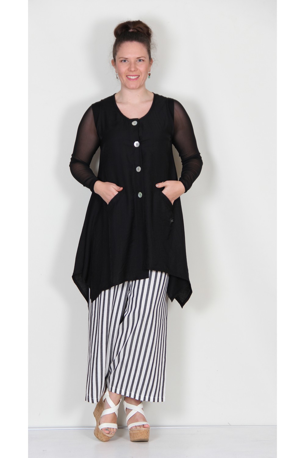 Naya Point Hem Waistcoat Black