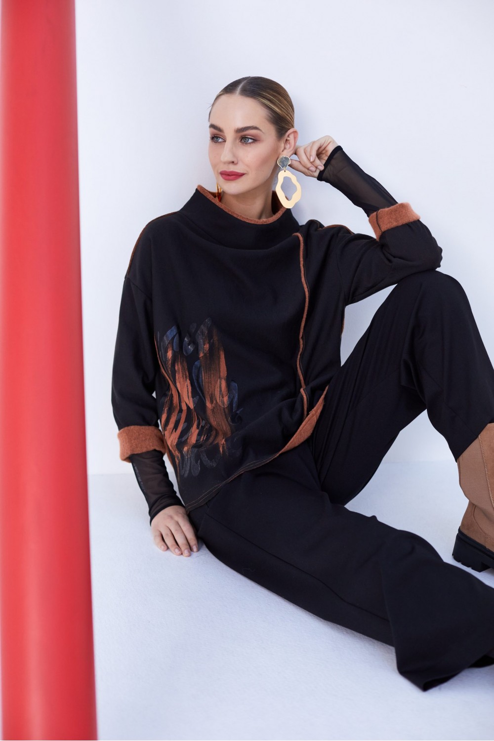 Naya Placement Print Top With Raw Seams Black/Spice