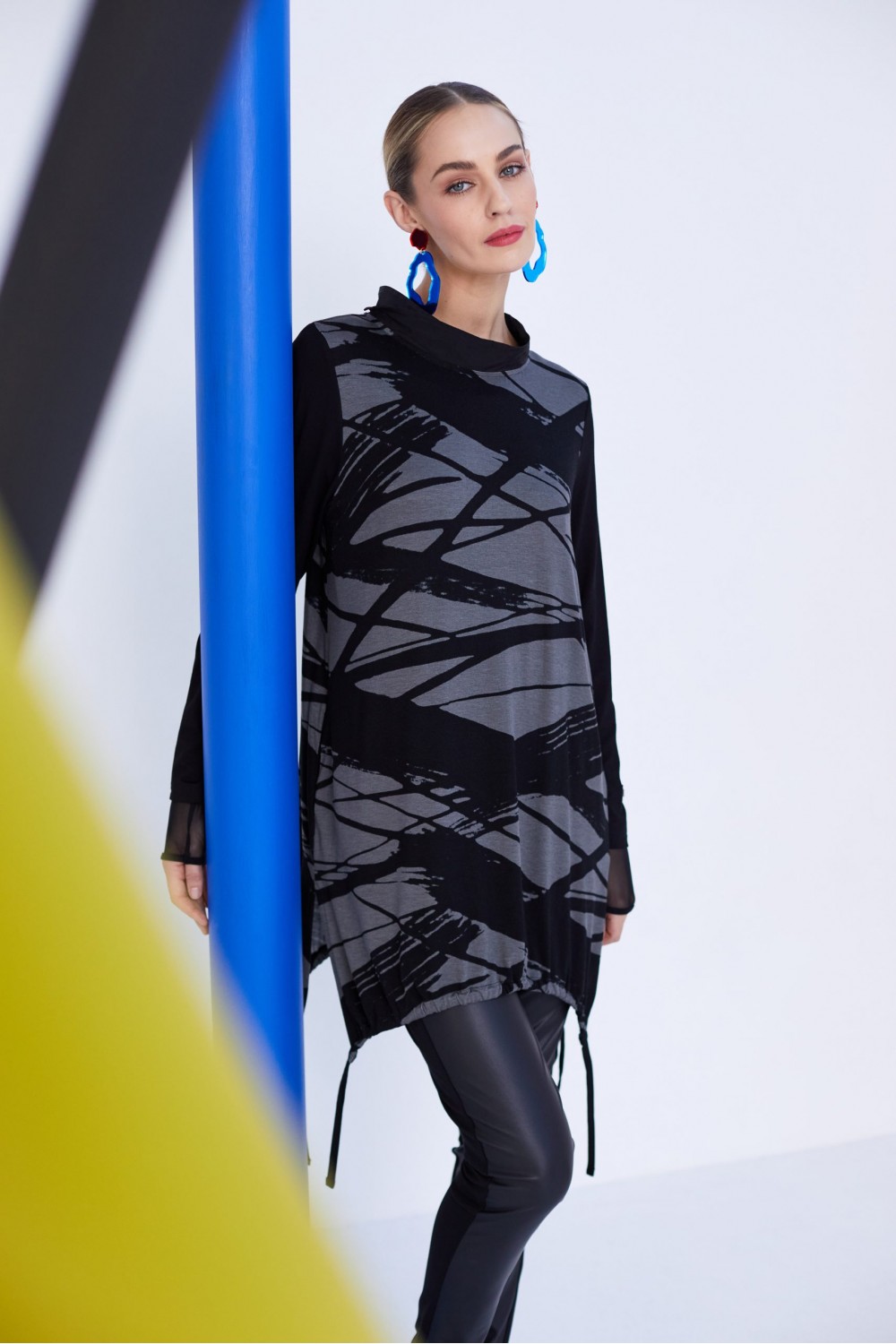 Naya Brush Print Tunic With Drawstring Hem Black/Grey