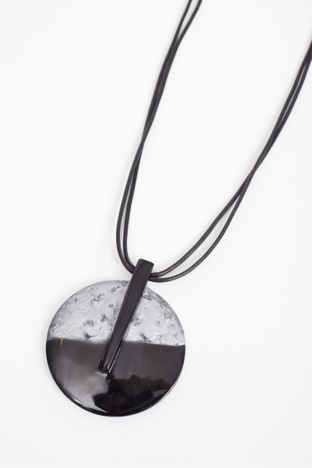Naya Two Tone Disc Necklace Black/Silver