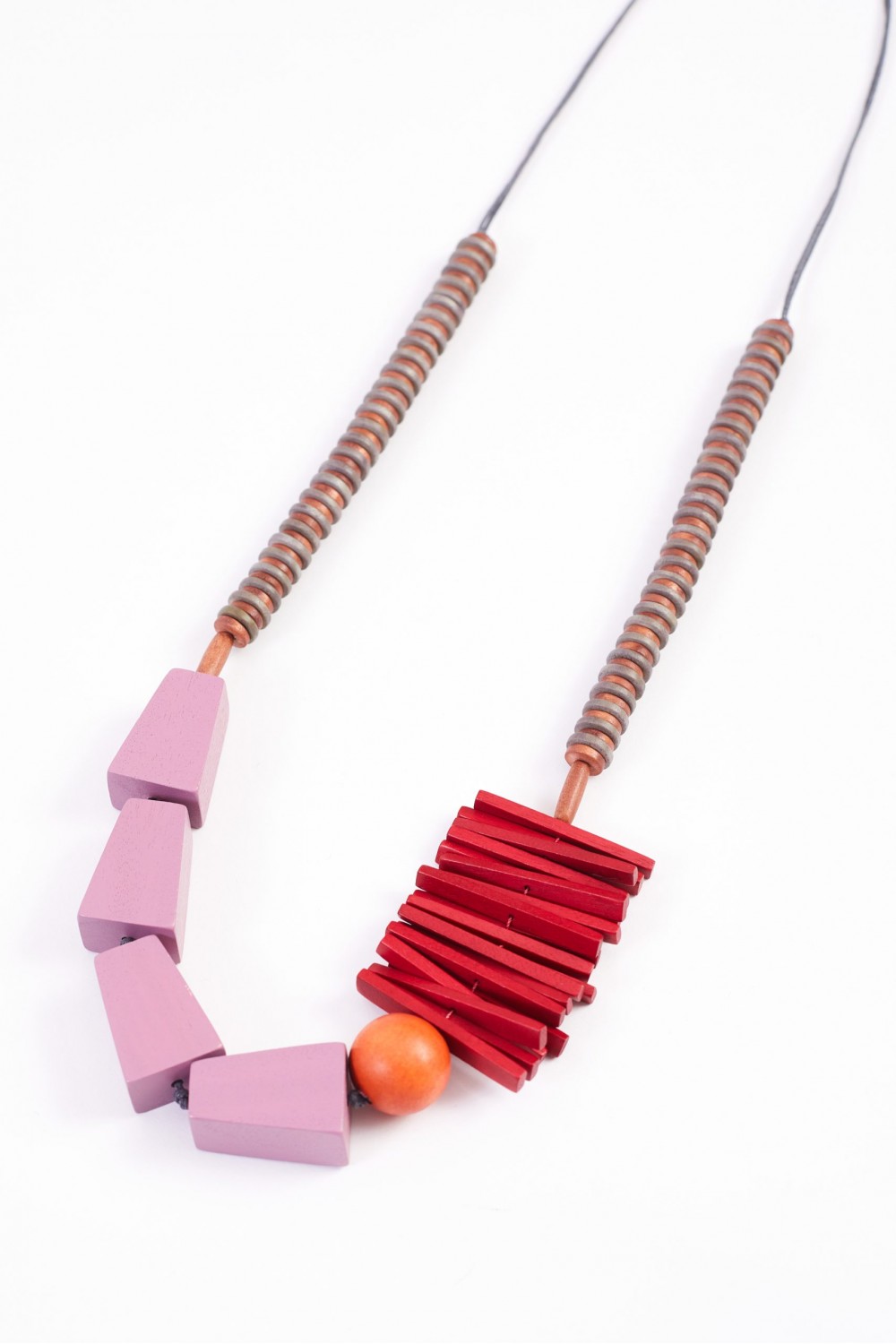 Naya Angled Bead Necklace/Colour Trim Raspberry