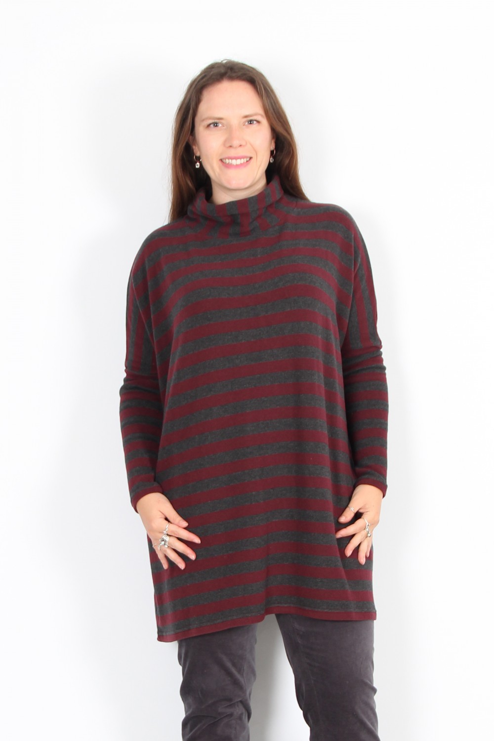 Neirami Teddy High Neck Fleece Knit Top Ribes/Charcoal