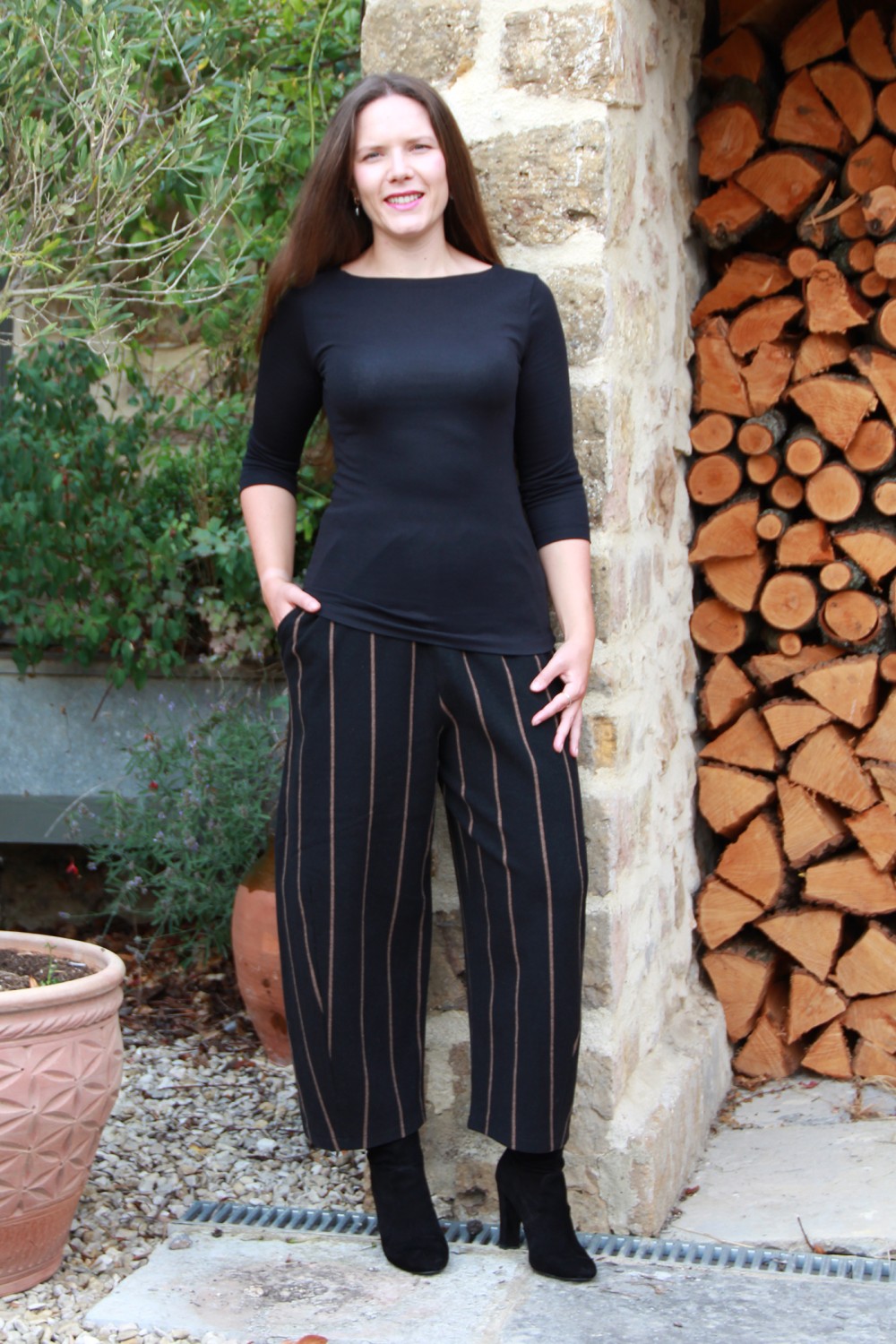 Neirami Luxury Fleece Easy Trouser Black Pinstripe