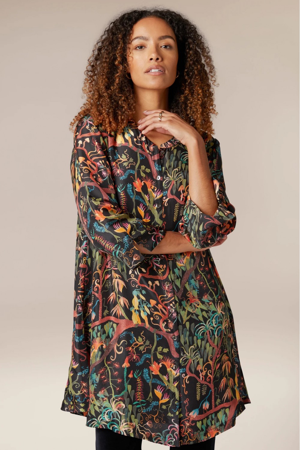 SAHARA Faraway Jungle Silk Long Shirt Multi