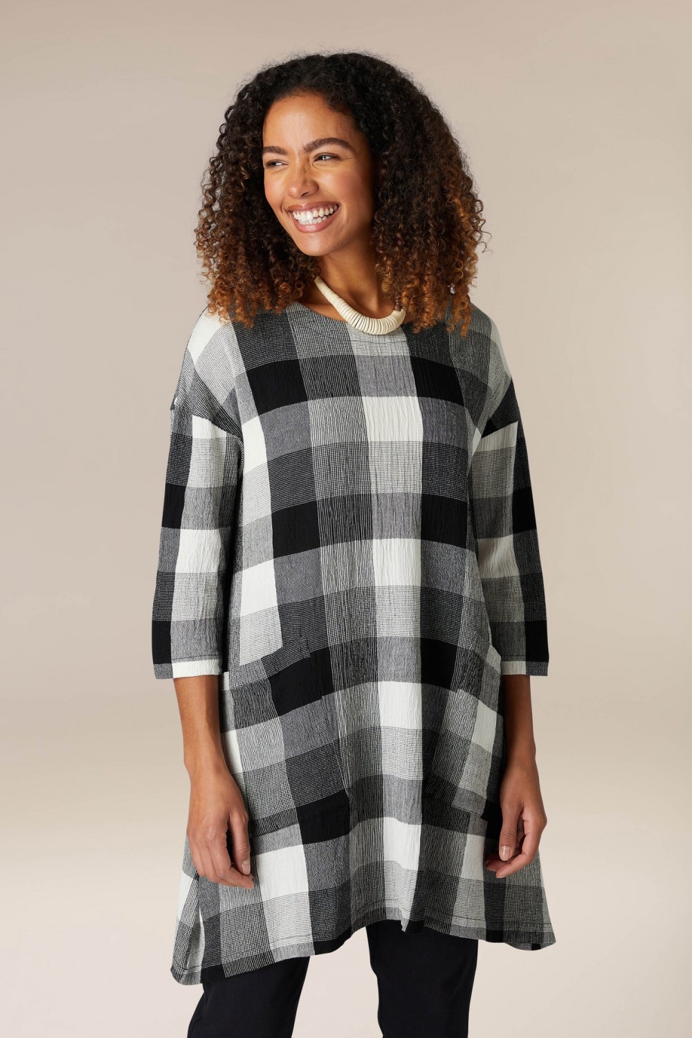 SAHARA Crinkle Grid Check Tunic Black/White